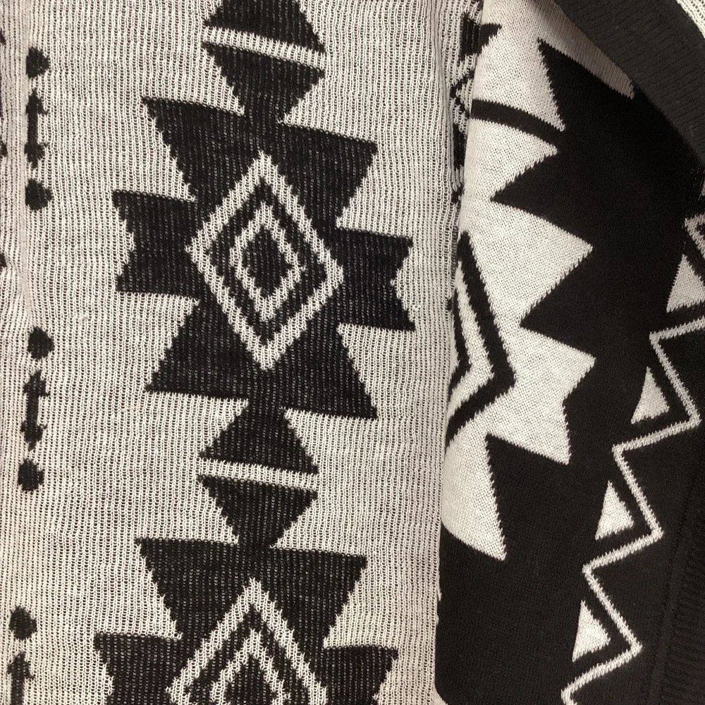 2 in 1 Reversible Aztec open duster cardigan - Picture 2 of 3